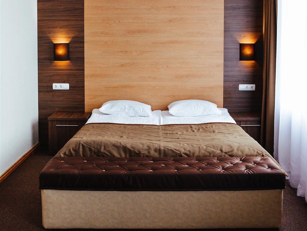 Hotel Sluch Starokostyantyniv المظهر الخارجي الصورة